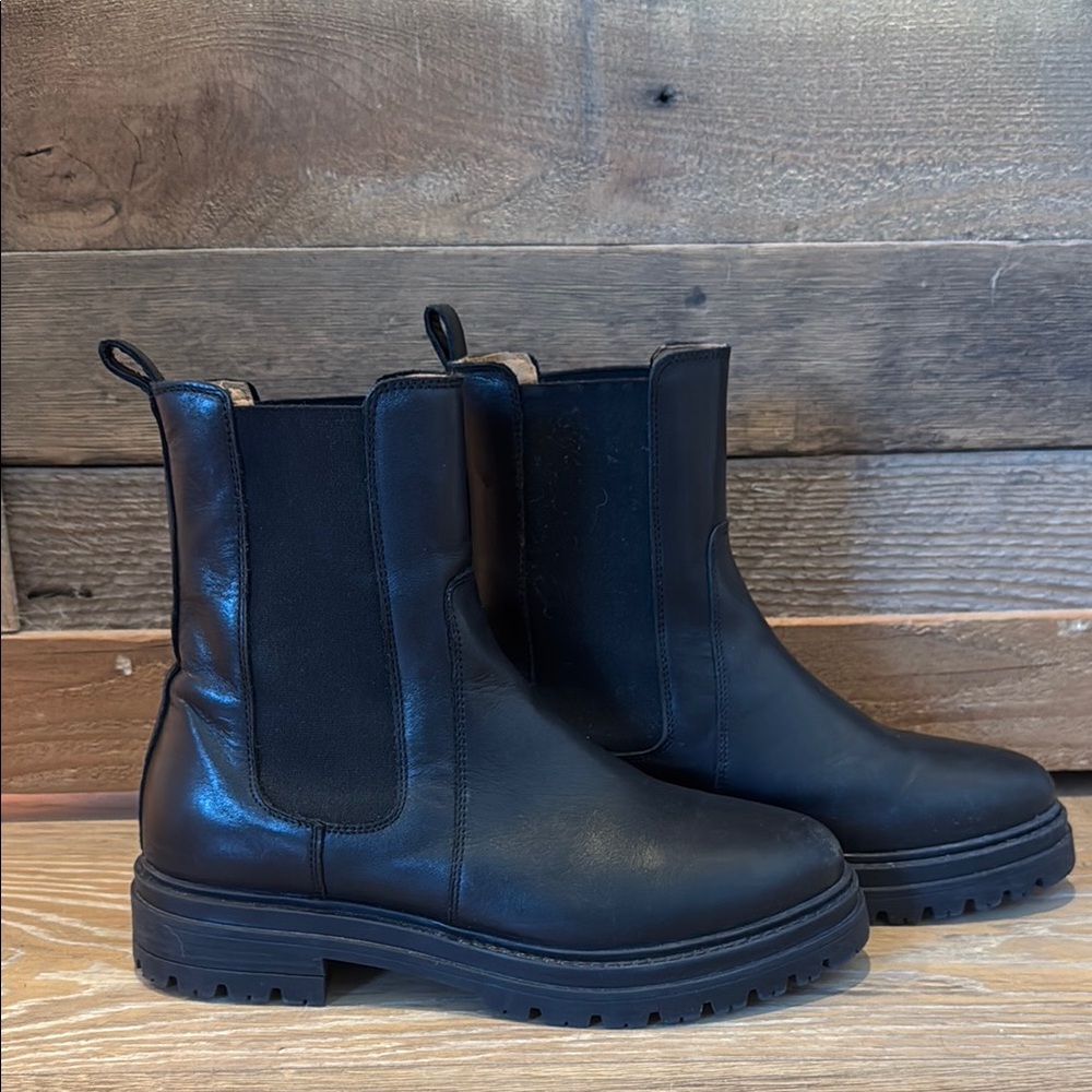 Sezane Black Lena Leather Chelsea Boots